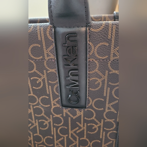 Calvin Klein Signature Nyra Satchel - Picture 2 of 8